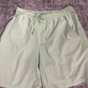 Lululemon men’s Light green Shorts